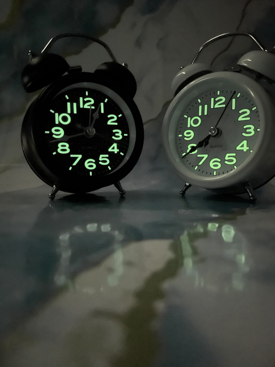 Premium Metal Twin Bell Alarm Clock – Classic Analog Bedside & Desk Clock for Home Decor