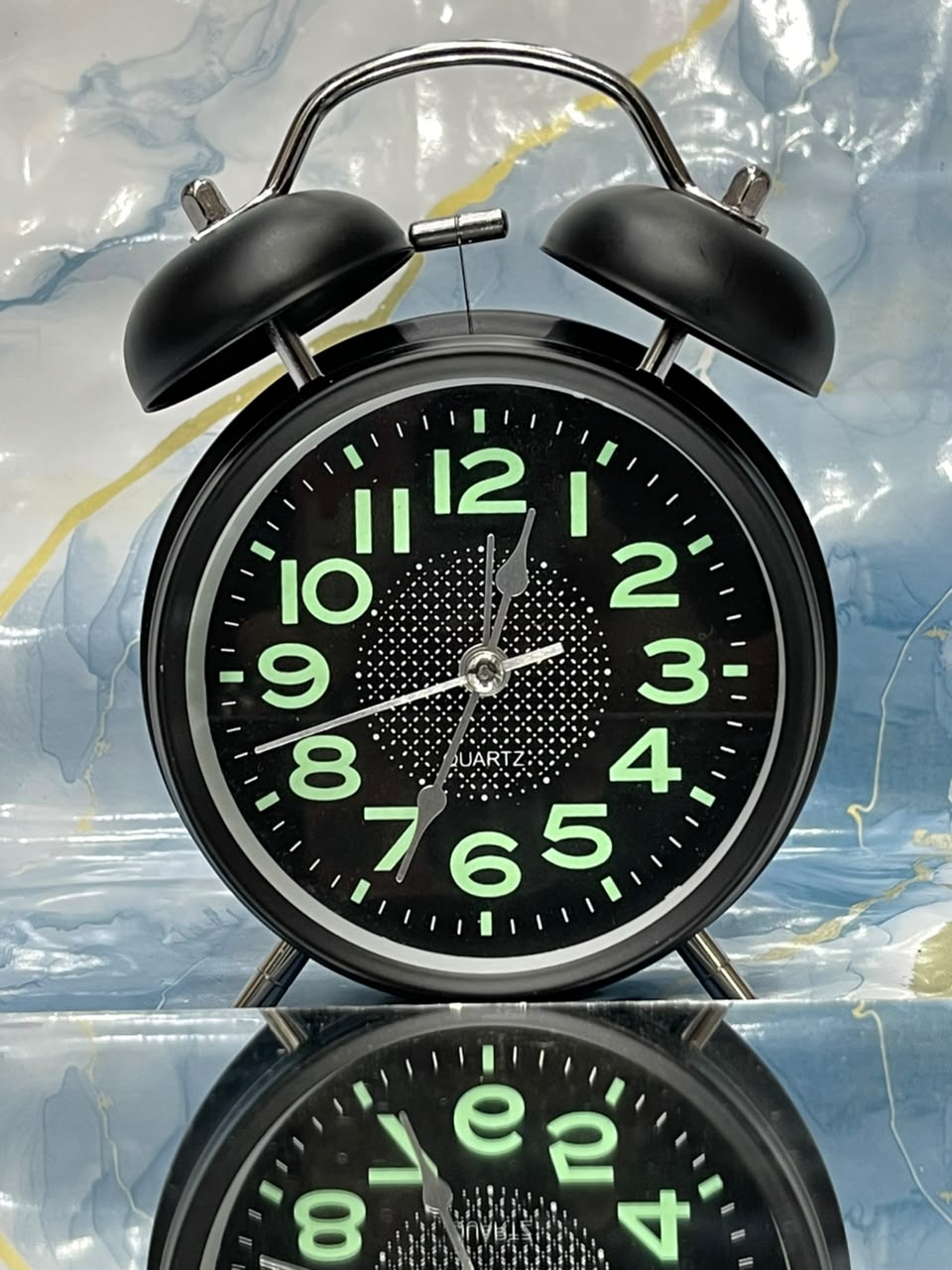 Classic Vintage Twin Bell Metal Alarm Clock Glow in the Dark Dial Loud Alarm Bedside Table Desk Decor
