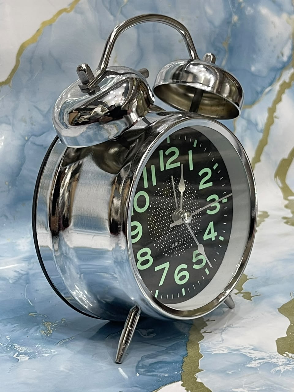 Classic Vintage Twin Bell Metal Alarm Clock Glow in the Dark Dial Loud Alarm Bedside Table Desk Decor