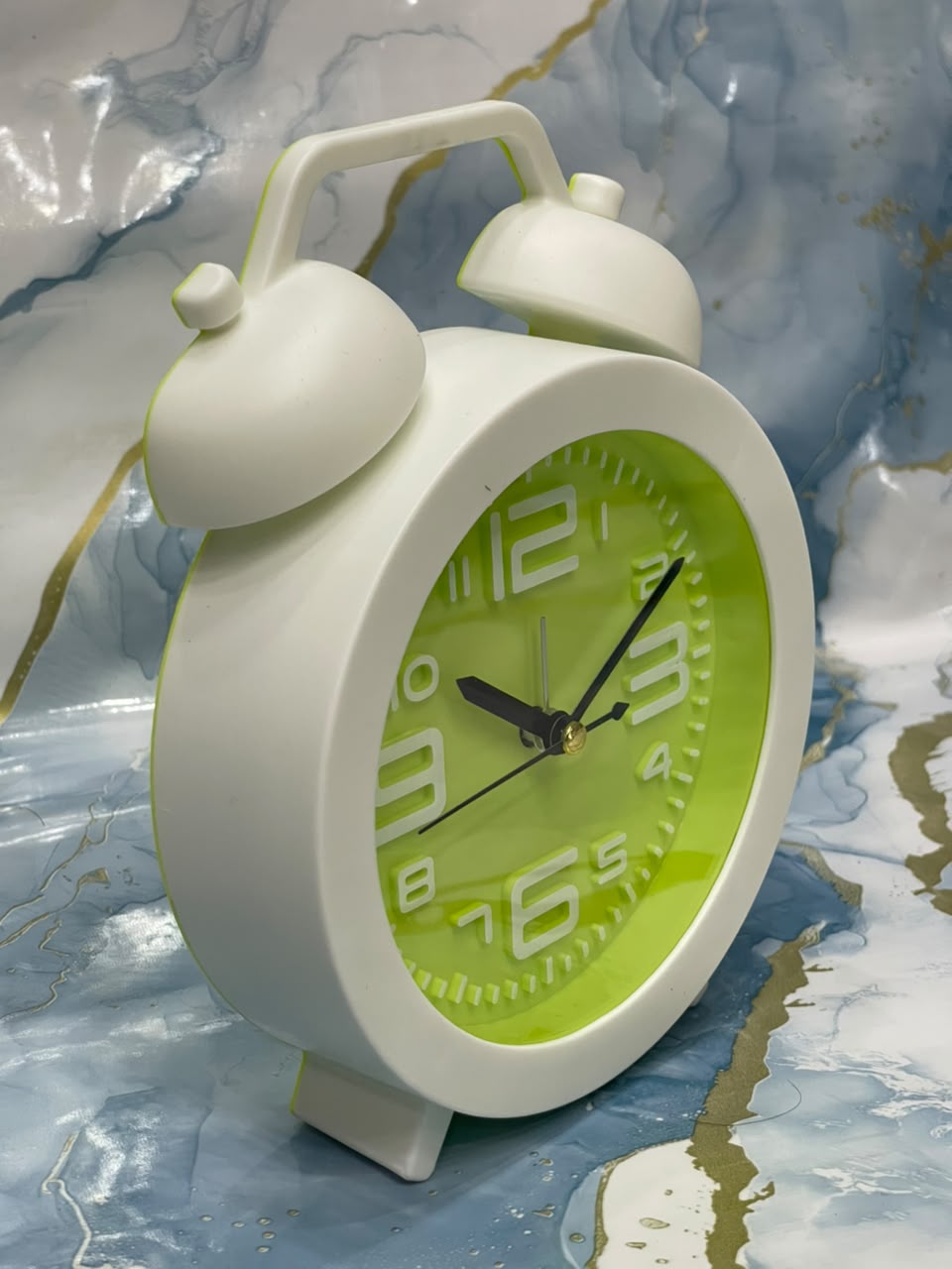 Modern Plastic Desk Alarm Clock Silent Sweep Quartz Movement Luminous Green Dial Bedside Table Nightstand Home Decor