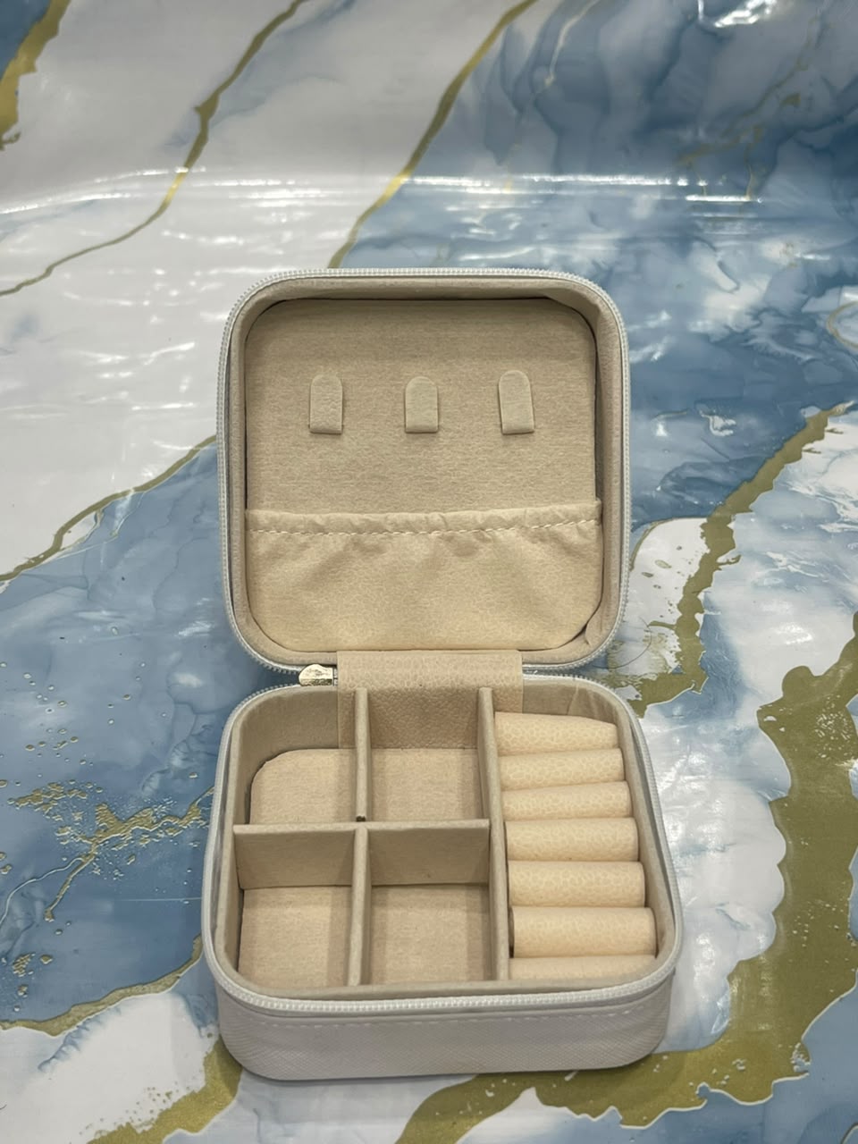Portable Mini Jewellery Box Travel Organizer Case Storage Container for Rings Earrings Necklace Storage Display